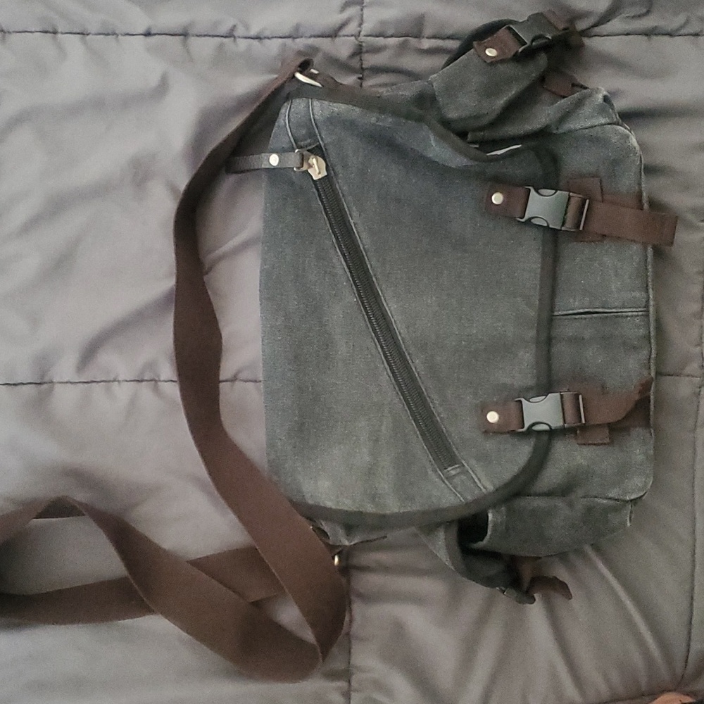Canvas Messenger Bag